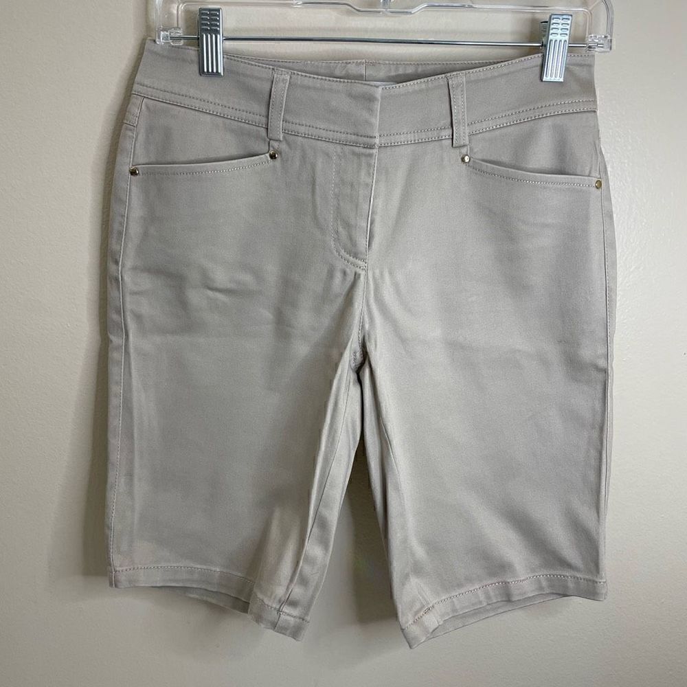 Cache| Bermuda| shorts| Has stretch| Thick material